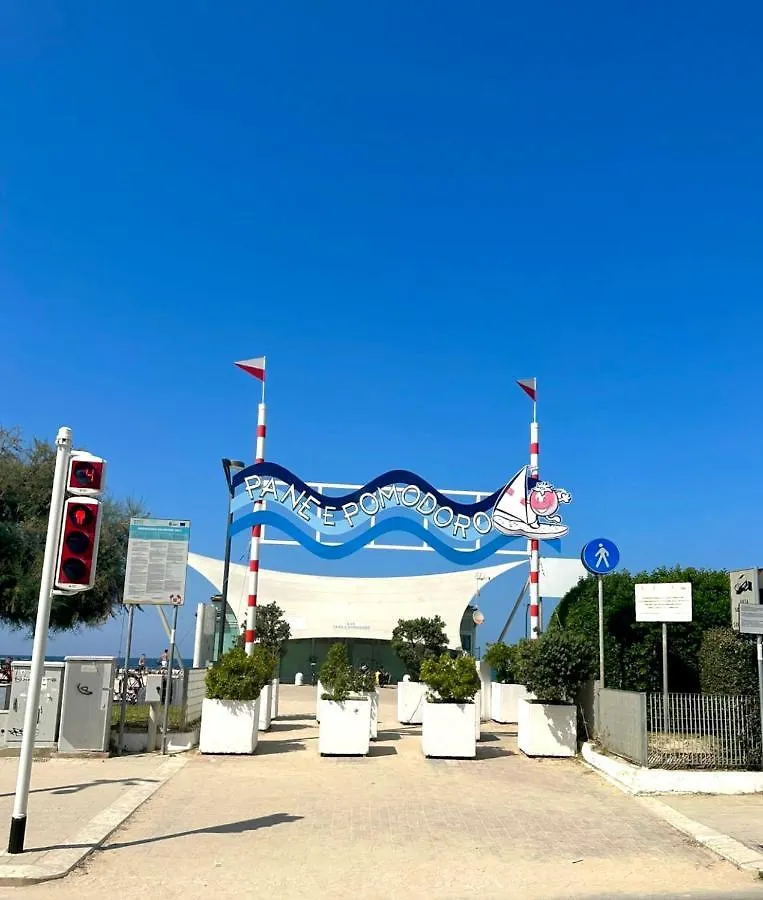 Next Stop: Bari Italië